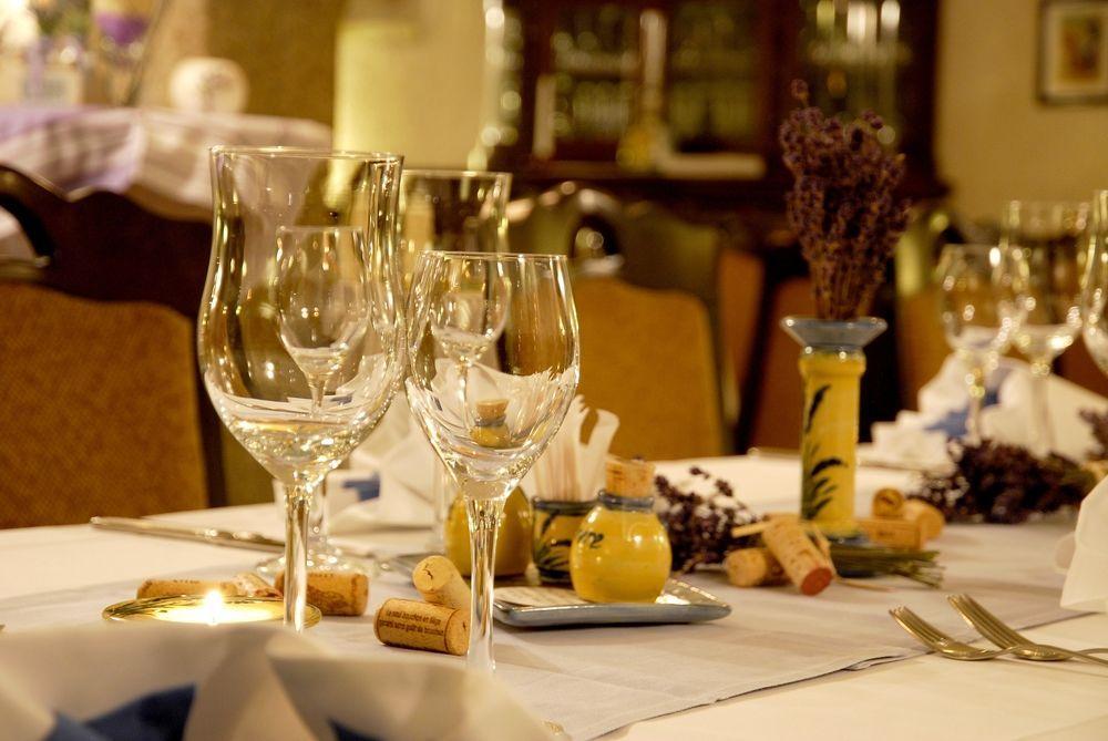Logis L'Auberge Gutshof บิสชอฟส์แวร์ดา ภายนอก รูปภาพ