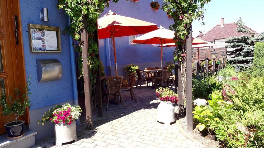 Logis L'Auberge Gutshof บิสชอฟส์แวร์ดา ภายนอก รูปภาพ