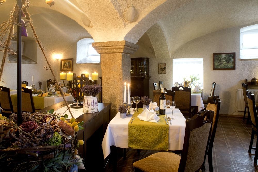 Logis L'Auberge Gutshof บิสชอฟส์แวร์ดา ภายนอก รูปภาพ